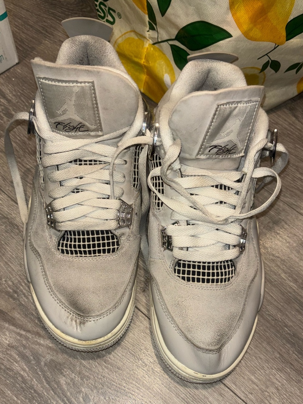 Jordan 4 Retro Shoes - White/Light Gray
